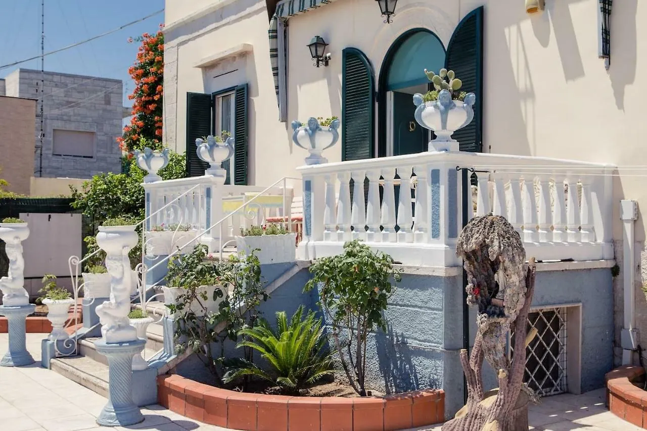 Villa Anna Bari